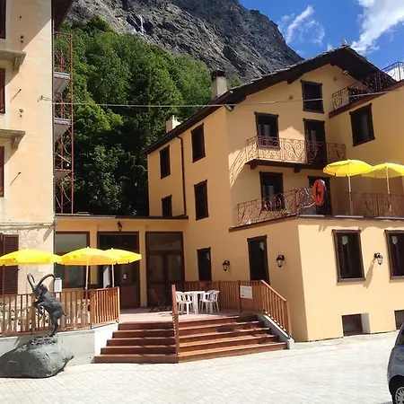 Pensionat E Posto Tappa Gta Camussot *